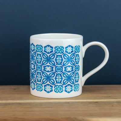 Bright blue flower mug - DoodlePippin