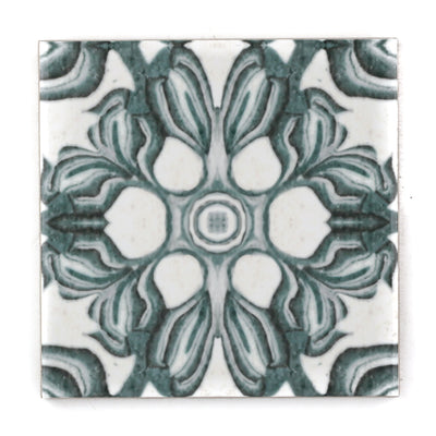 Hedera Tile - Green and White Vintage Effect