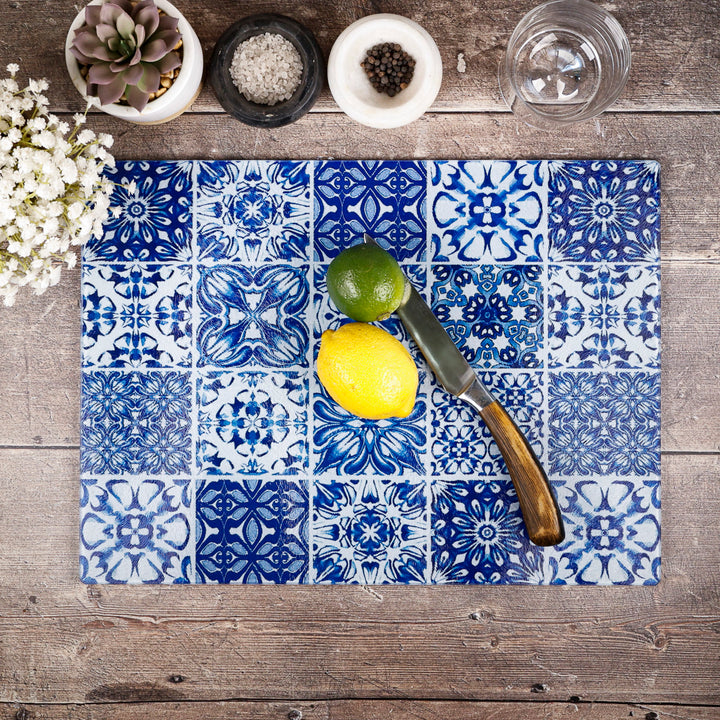 SALE SECOND - Arbeitsplatten-Schoner „Mixed Tiles“ Blau und Weiß (groß/glatt)