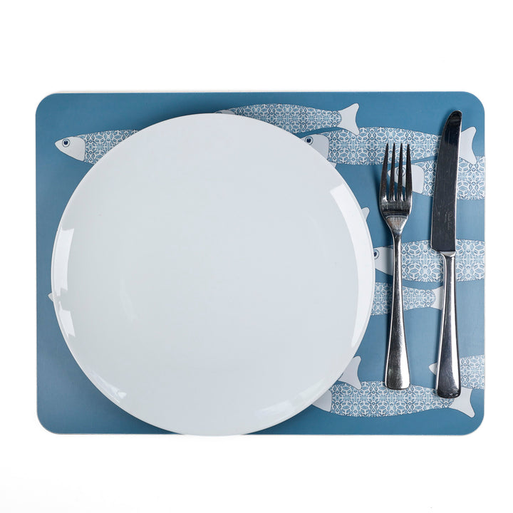 Jugendstil-Tischset mit ineinander verschlungenen Bäumen