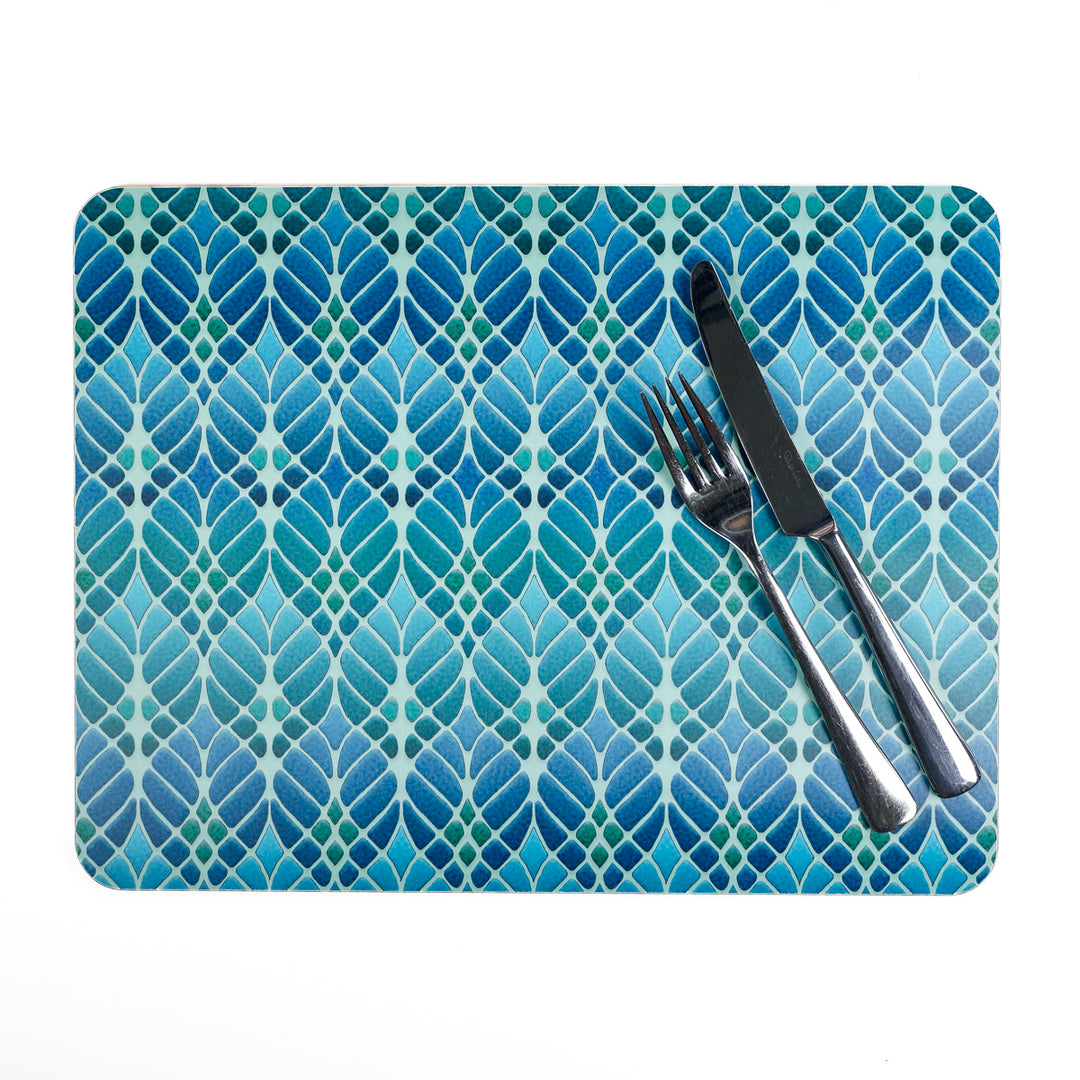 Jugendstil-Tischset mit ineinander verschlungenen Bäumen