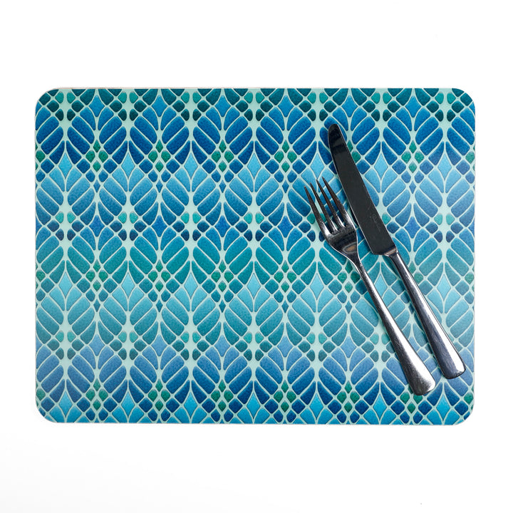 Jugendstil-Tischset mit ineinander verschlungenen Bäumen