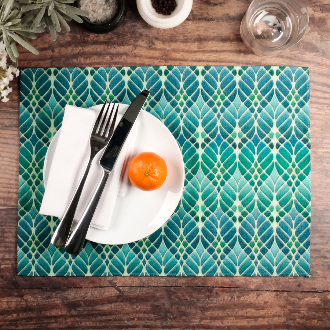 Platzset aus Stoff mit verwobenen Bäumen – Blau und Petrol – DoodlePippin