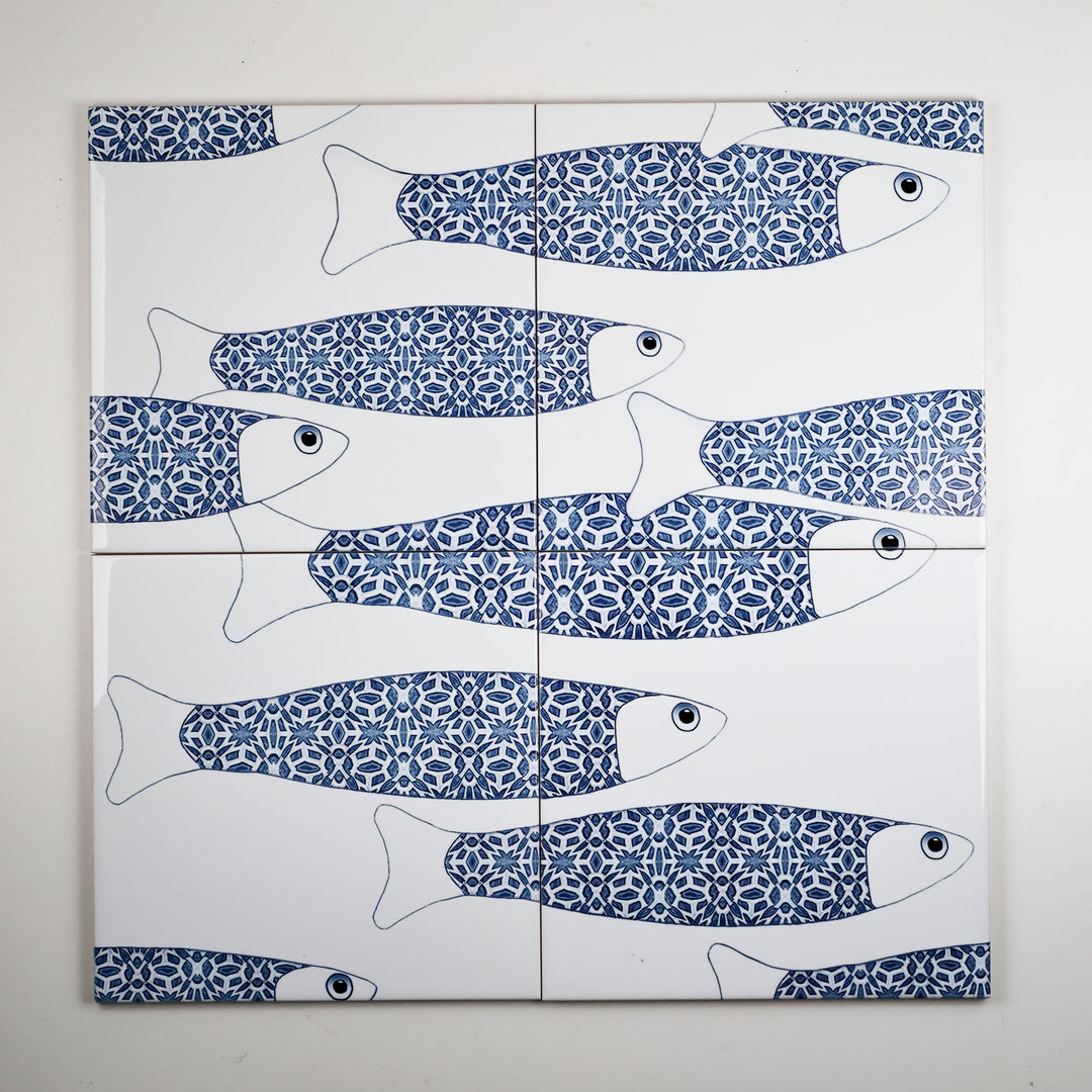 SALE SECONDS : 4 x 20cm tiles - Dark Blue Ocean shoal on white