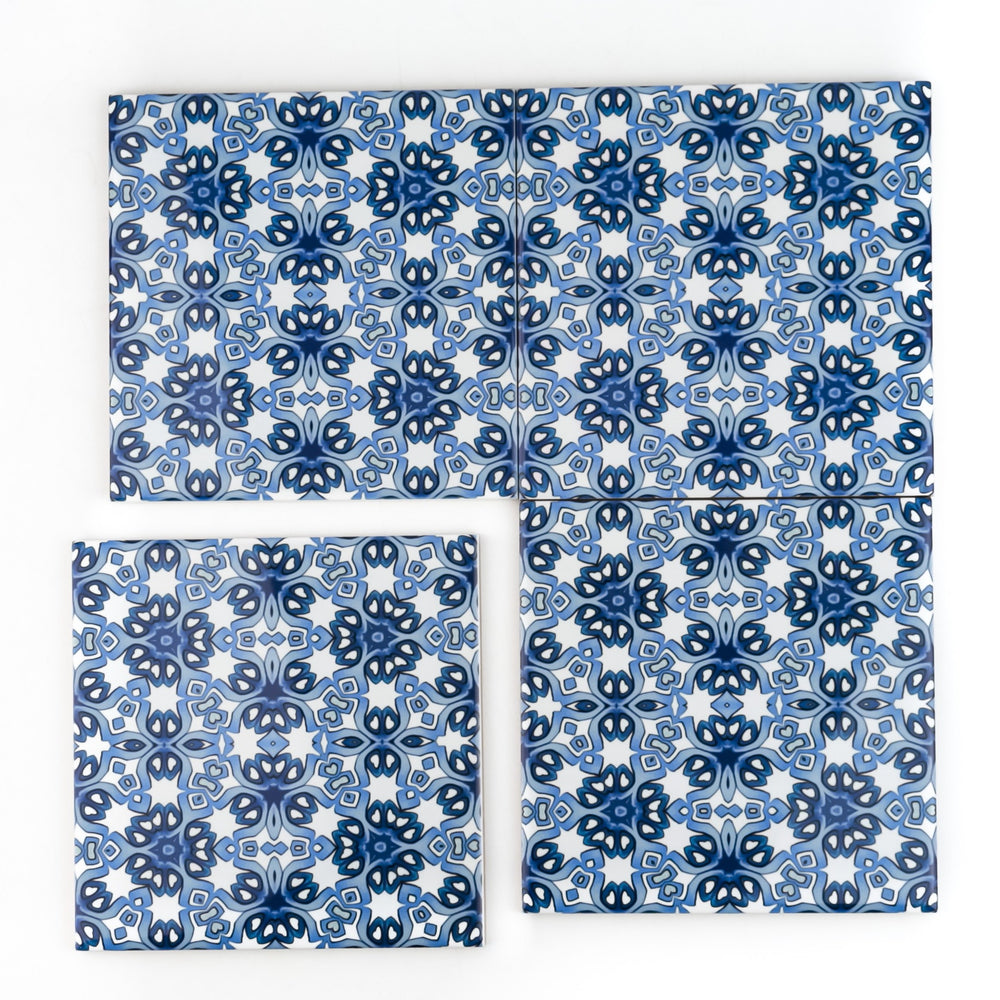 Blue White Iznik - small scale