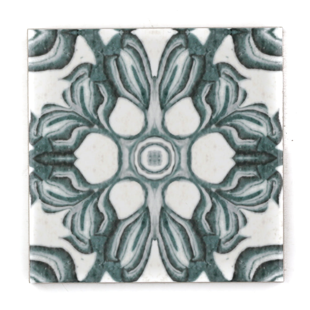 Hedera Tile - Green and White Vintage Effect